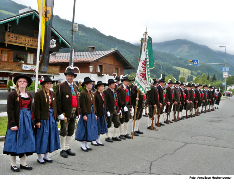 Fahnenübergabe Jochberg