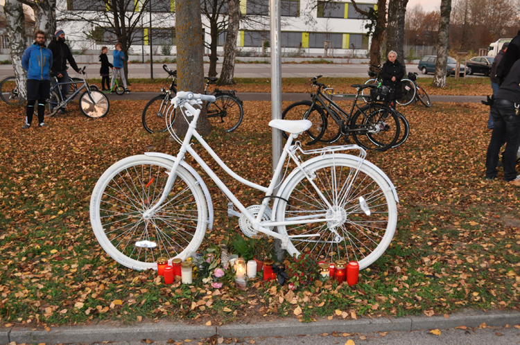 Zweites Ghostbike in Ingolstadt aufgestellt