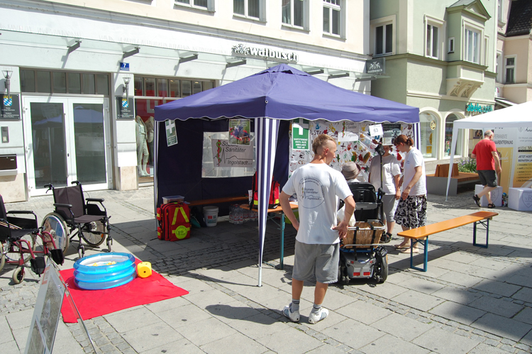 Soziale Sanitäter bei Gesundheitstag aktiv