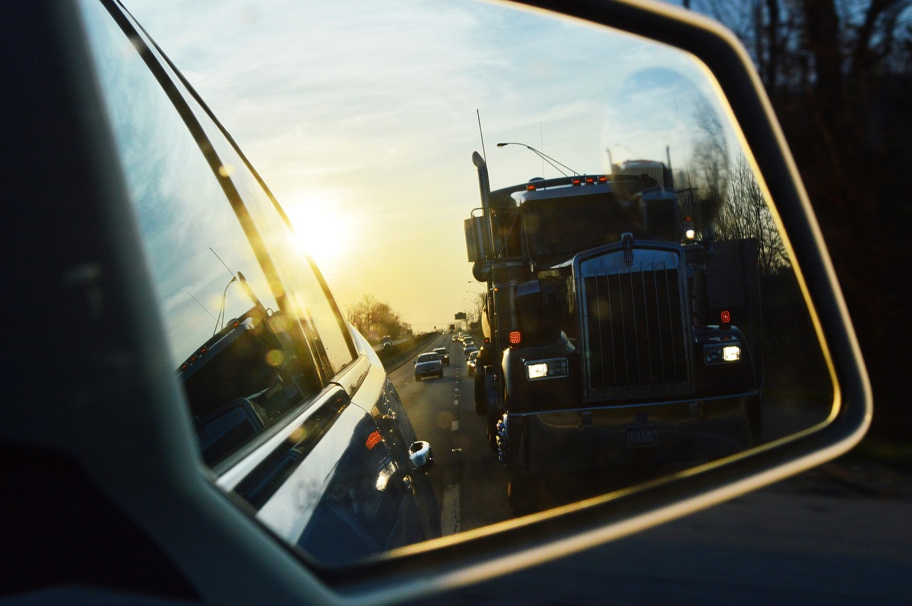 LKW flüchtet von Unfallstelle