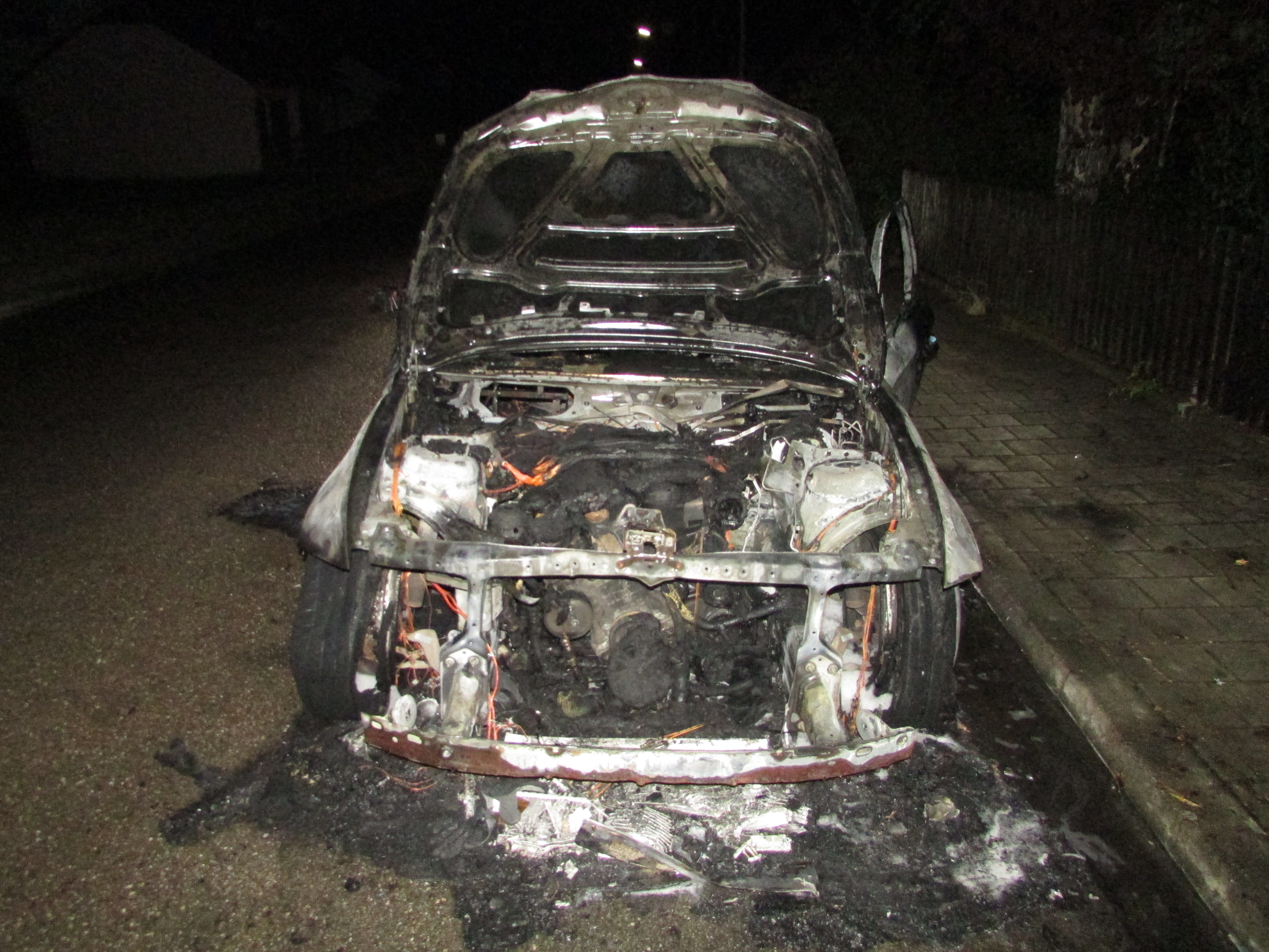 Auto gerät in Brand