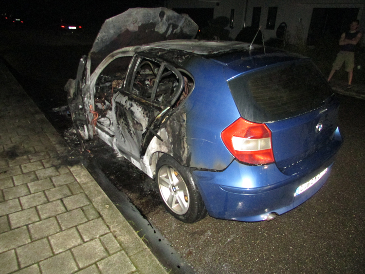 Auto gerät in Brand