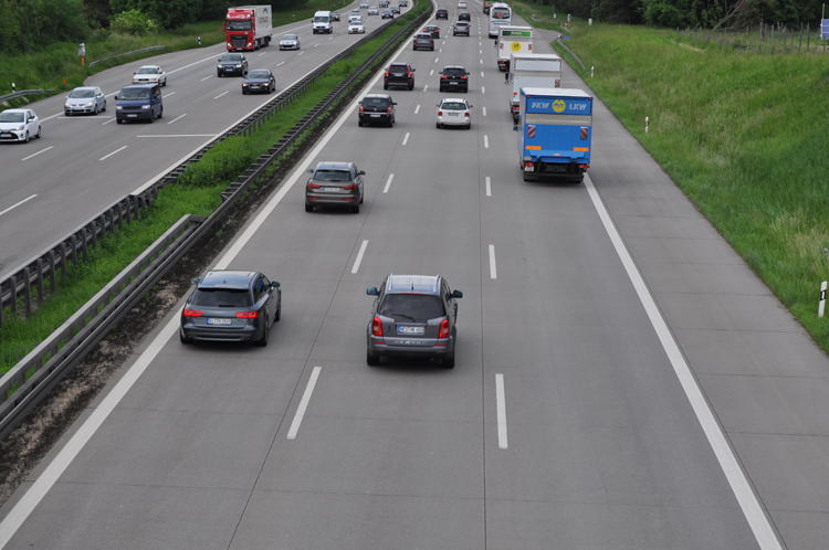 Betrunkener Geisterradler auf A9