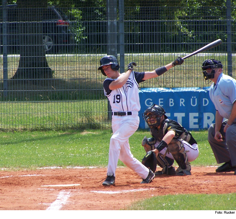 Baseballer rutschen in Tabelle ab