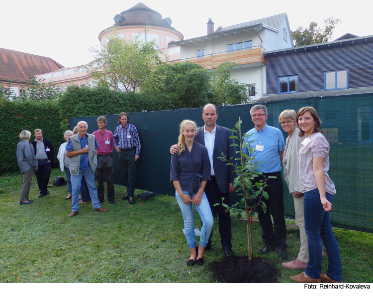 Ein Baum für Caroline Fischer