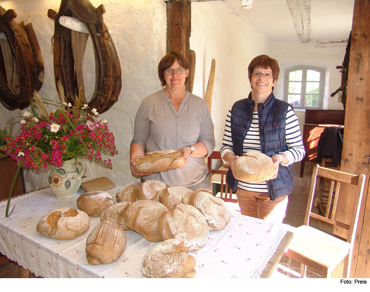 Hunderte feiern Kirchweih im Museum