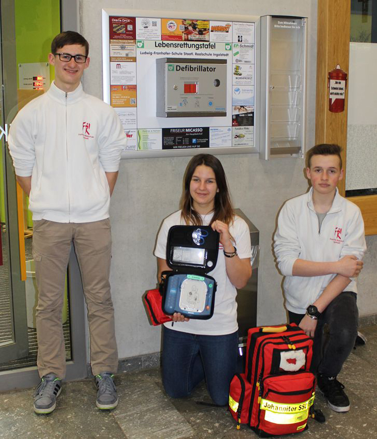 Ein Defibrillator für die Schule