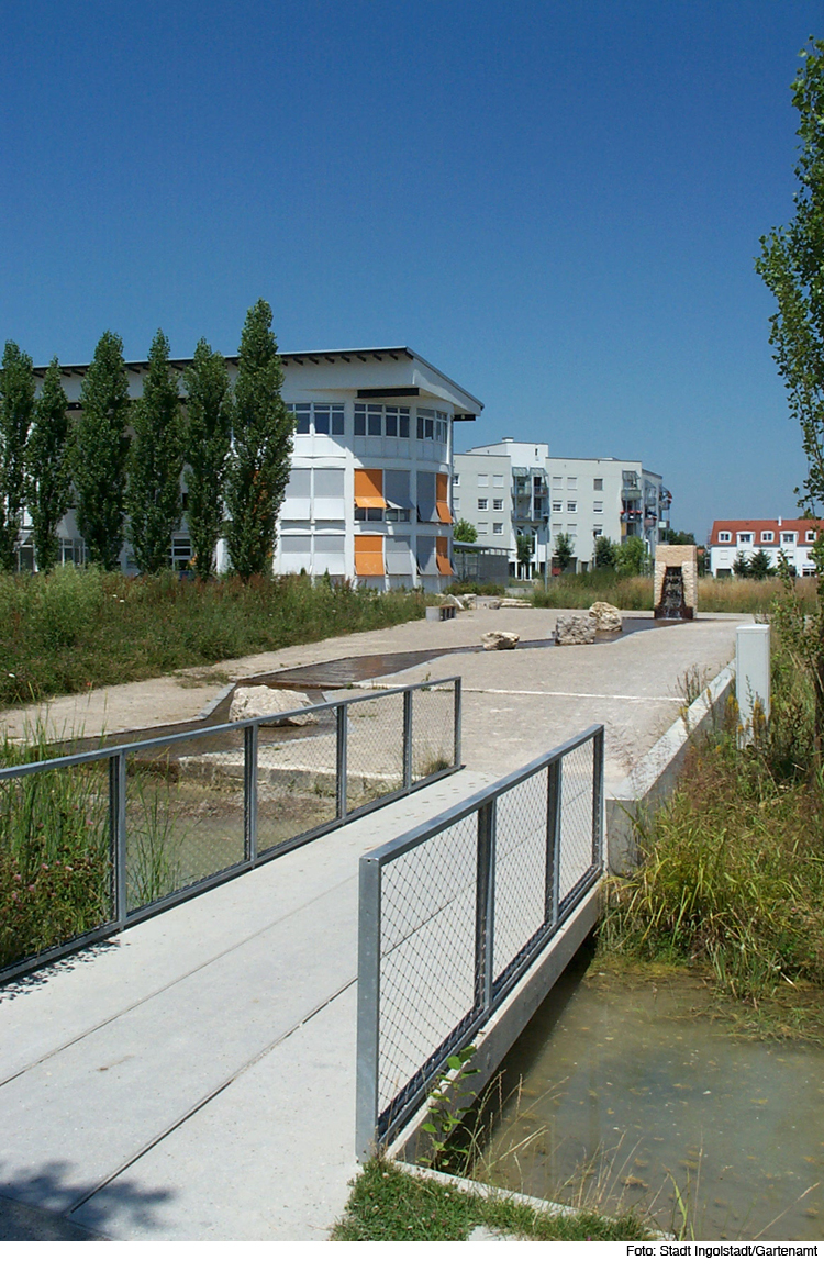 Umgestaltung des Brunnenplatzes in Hollerstauden