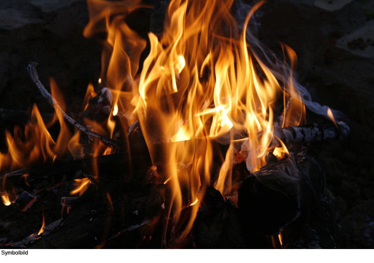 Vorsicht bei offenem Feuer