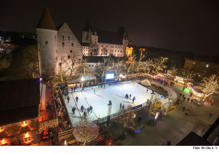 Die Eisarena am Schloss lief rund