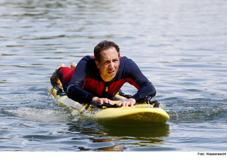 50 Hilfeleistungen am Baggersee