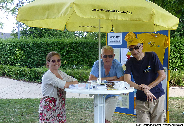 Gesundheitsamt sensibilisiert Sonnenanbeter