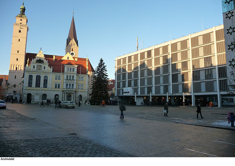 Christbaum für Rathausplatz gesucht