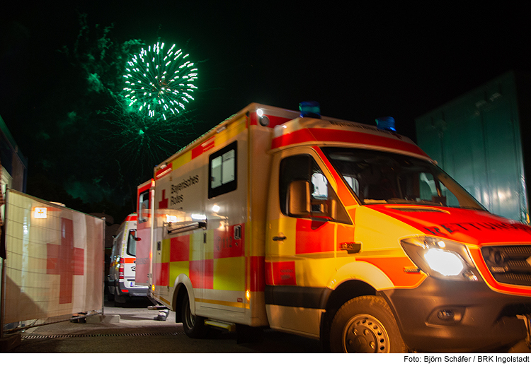 BRK-Sanitäter leisten 800 Einsatzstunden auf Pfingstvolksfest