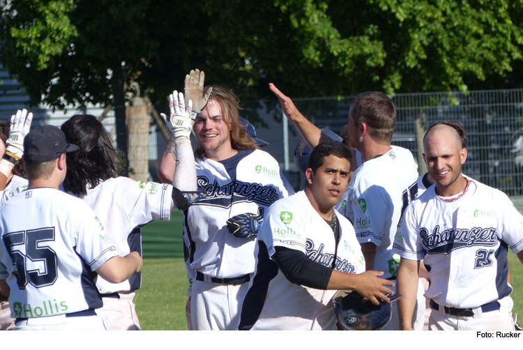 TV-Baseballer bleiben auf Platz zwei