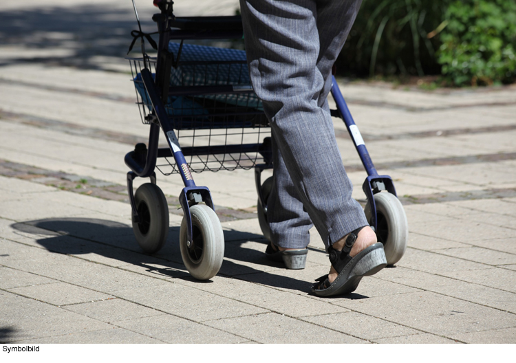 Rollator über Nacht gestohlen