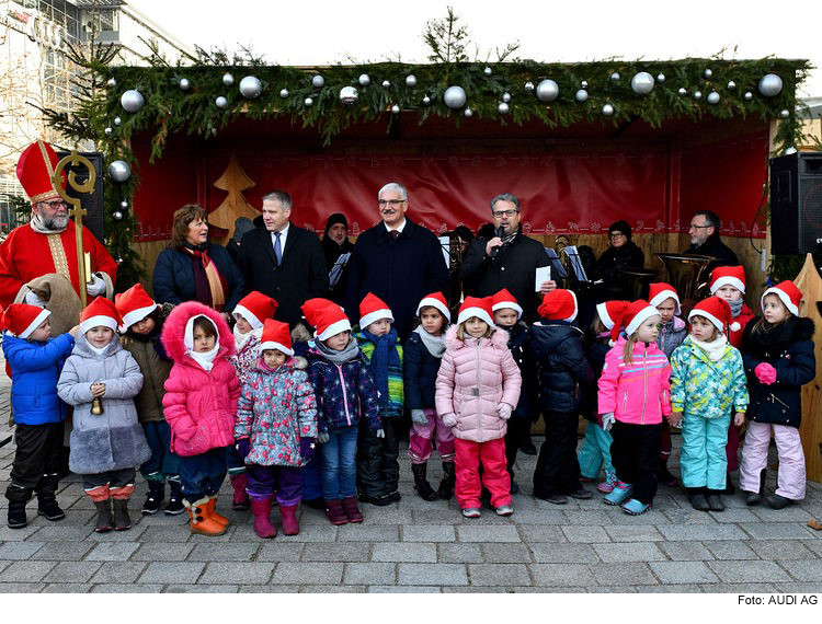 Sozialer Weihnachtsmarkt auf der Audi-Piazza