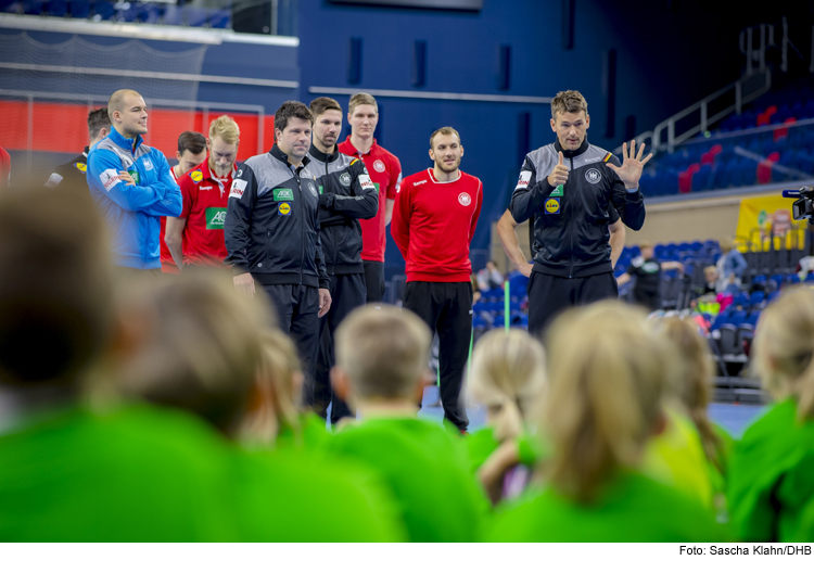 Grundschulprojekt: Handball-Stars zu gewinnen