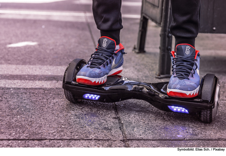 Mit Schreck davongekommen: Auffahrunfall mit Hoverboard