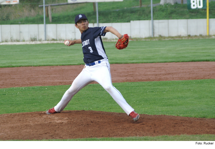 Baseballer schließen Saison mit Siegteilung in Lauf ab