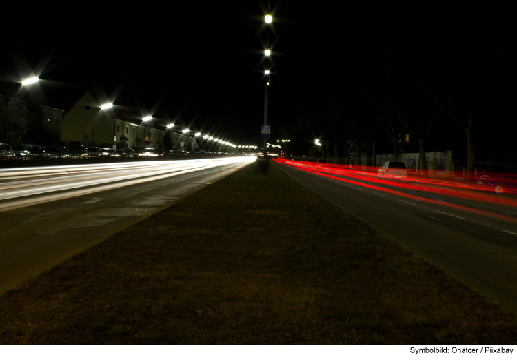 Verkehrsunfall nach nächtlichem Autorennen