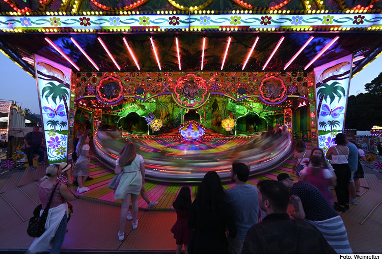 Herbstvolksfest mit zwei Zelten und großem Warenmarkt