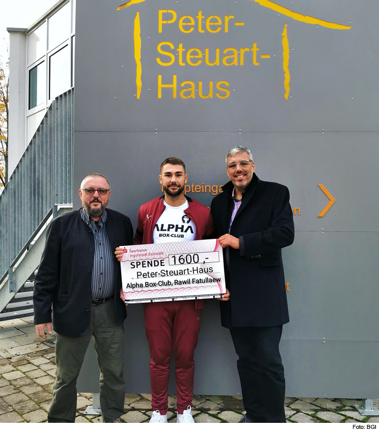 Spendenübergabe an Peter-Steuart-Haus