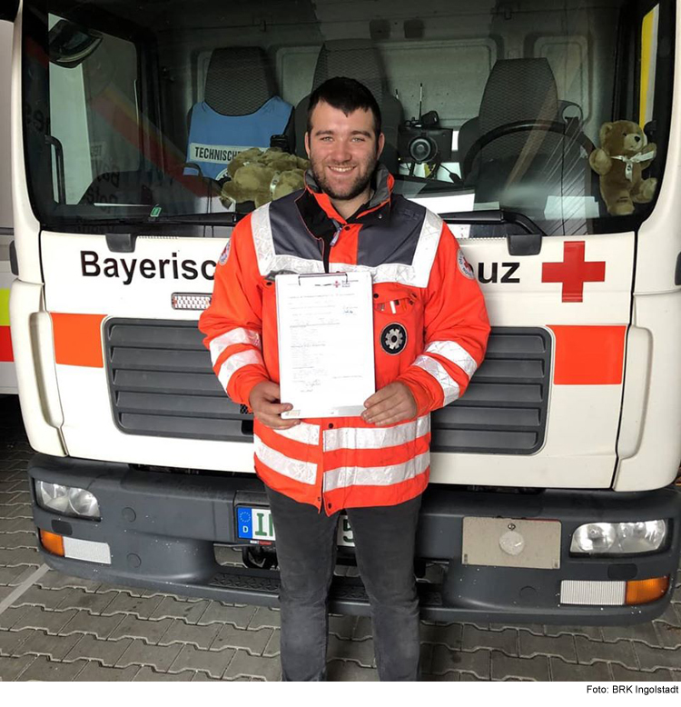 Helferführerscheinprüfung beim Roten Kreuz bestanden