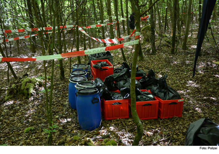 Skelettierte Leichenteile im Wald aufgefunden