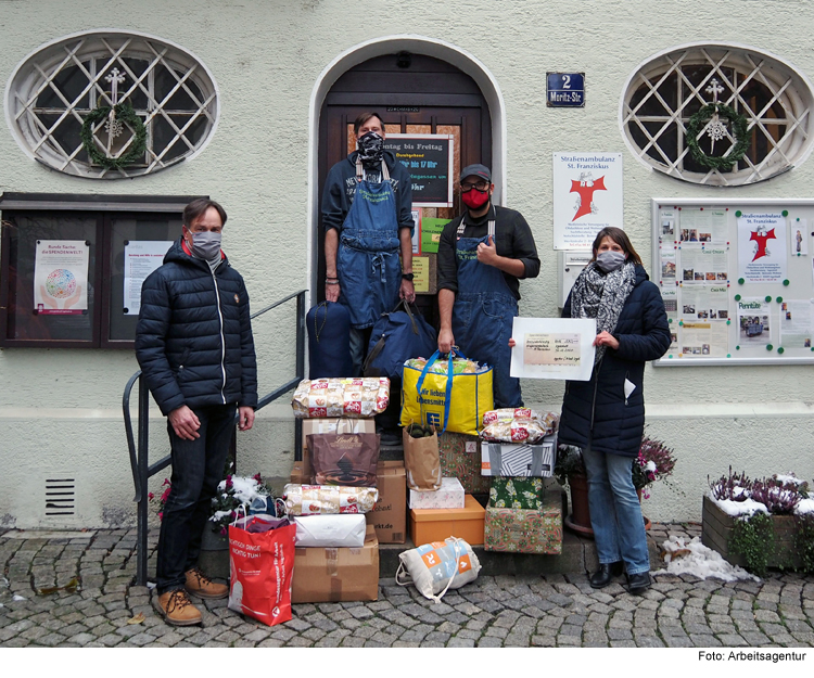 Unterstützung von der Arbeitsagentur, die ankommt