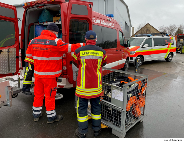 Nicht mehr benötigtes Material in Erdbebenregion geliefert