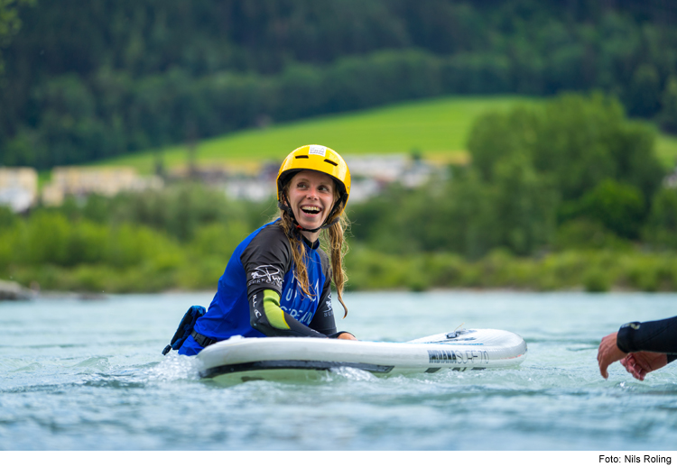 Wollen Sie am Wochenende auf der Donau surfen?