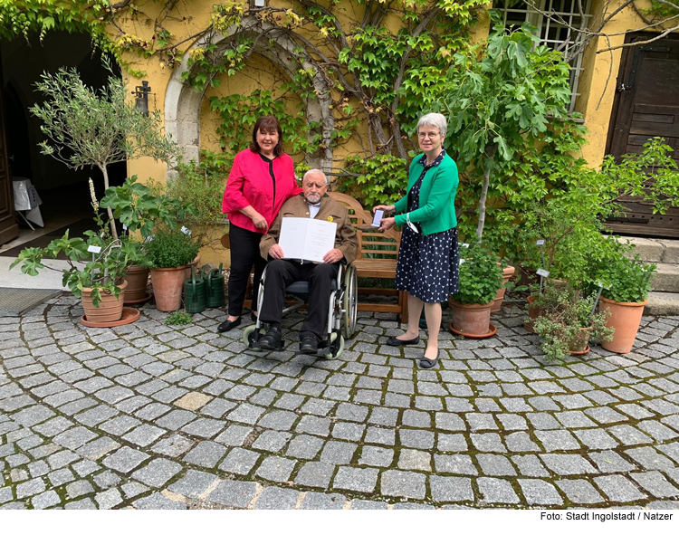 Goldene Bürgermedaille für Hubert Weinzierl 