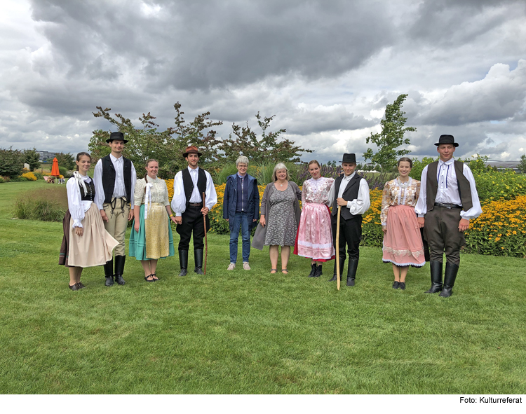 Regös Tanzgruppe aus Győr auf der Landesgartenschau 