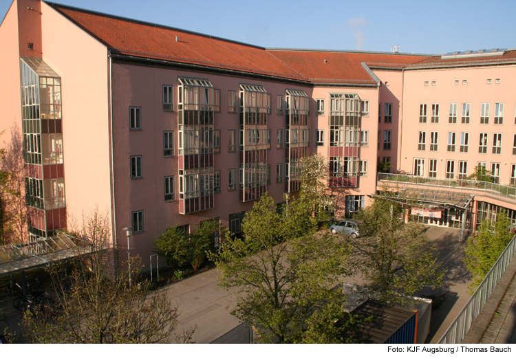 Übernimmt der Landkreis die Neuburger Klinik?