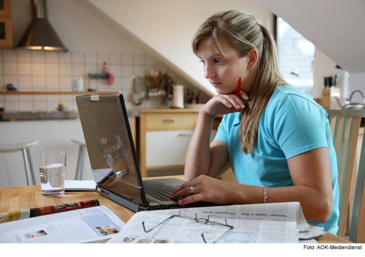 Online-Programm: Mit der AOK gesund im Homeoffice