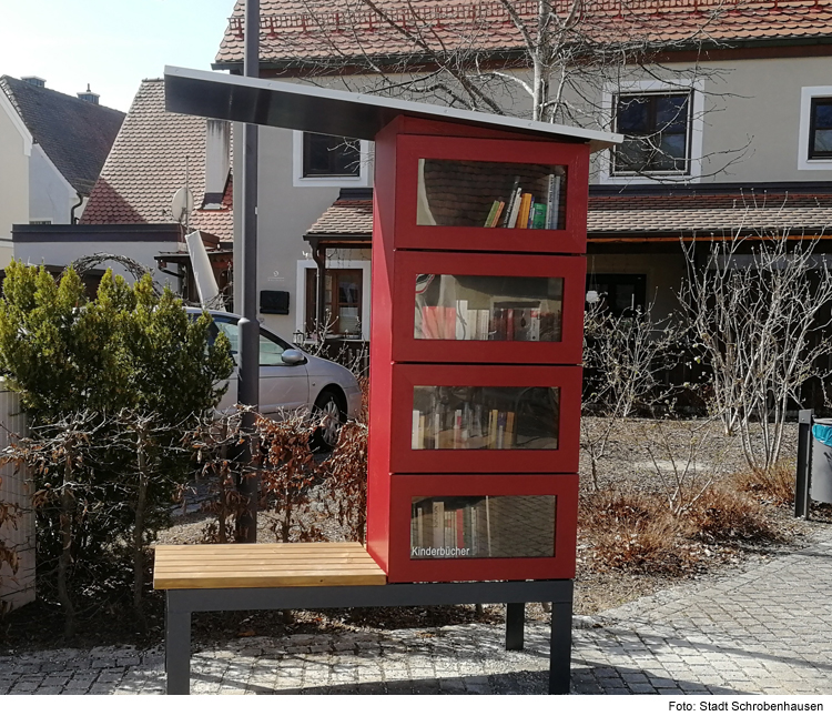 Bücherschrank zurück am Duftgarten