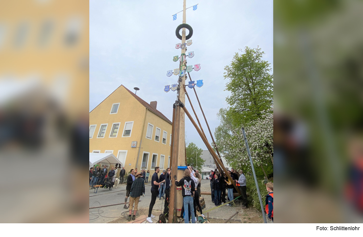 Maibaum in Oberhaunstadt aufgestellt