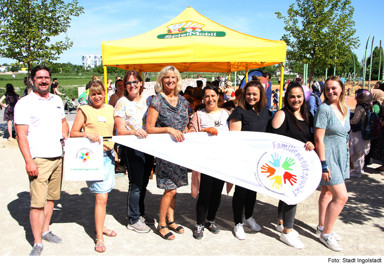 Zahlreiche Familien beim Fest