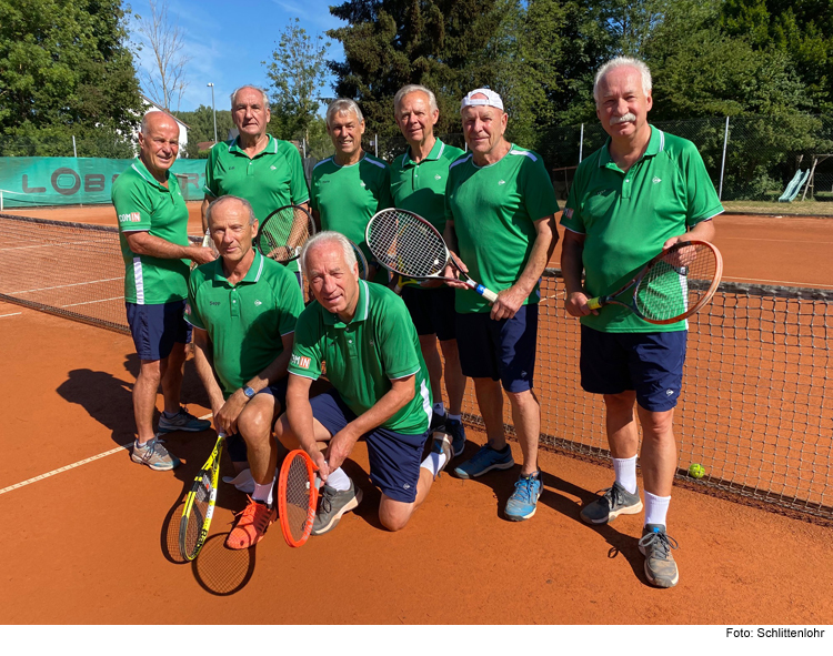 Tennisspieler steigen auf