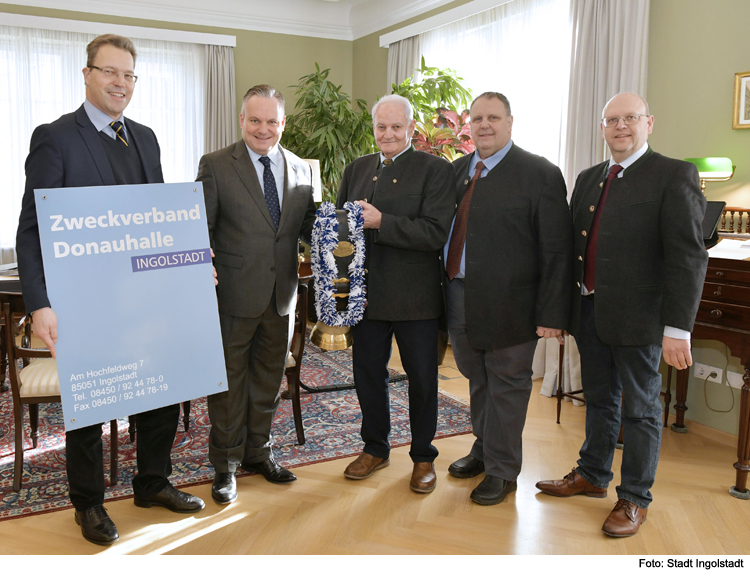 Neuer Träger der Donauhalle