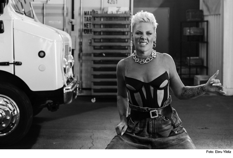 P!NK – Summer Carnival 2023 im Olympiastadion