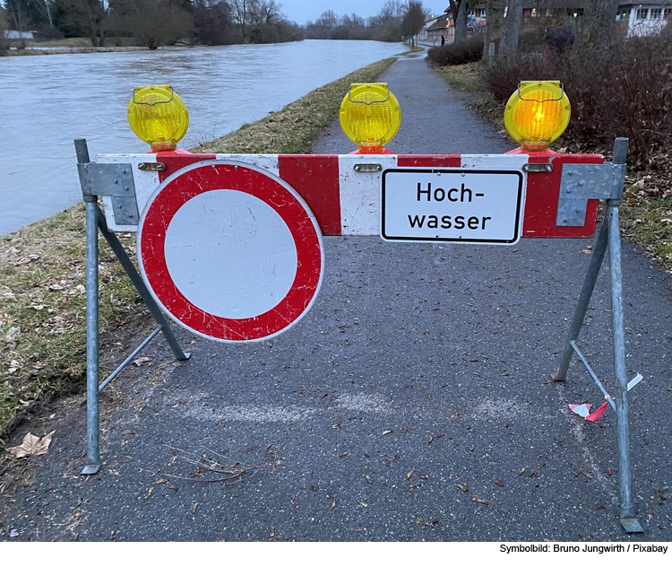 Erhöhter Wasserstand der Donau