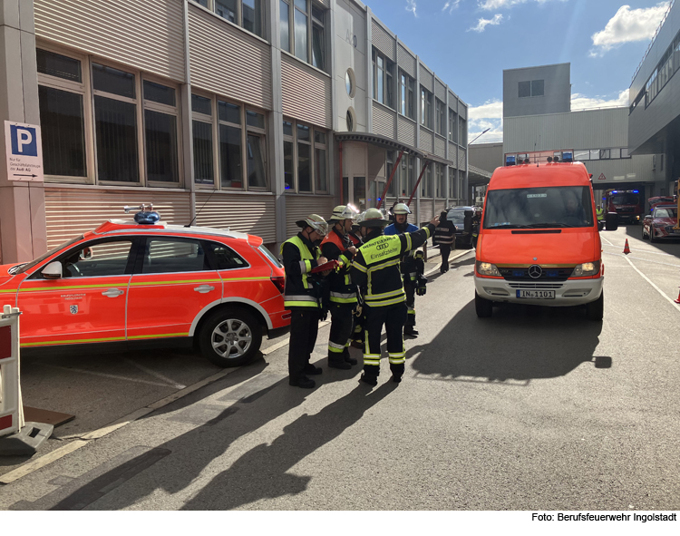 Feuerwehr-Großübung auf dem Audi-Werksgelände