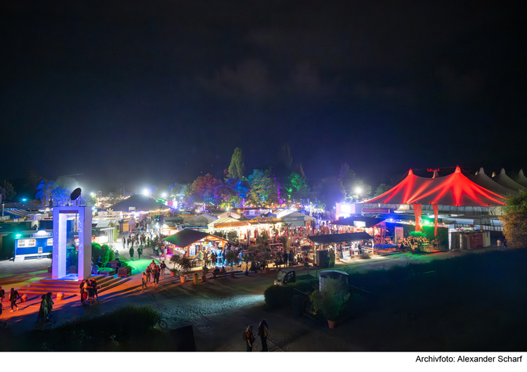 Austropop-Legende Wolfgang Ambros & Band mit Gast Claudia Koreck auf Tollwood