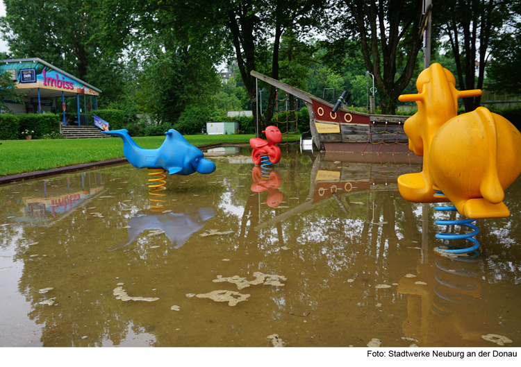 Hochwasser im Freibad hält sich in Grenzen 