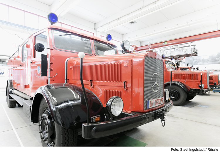 Öffnung der Historischen Fahrzeugsammlung