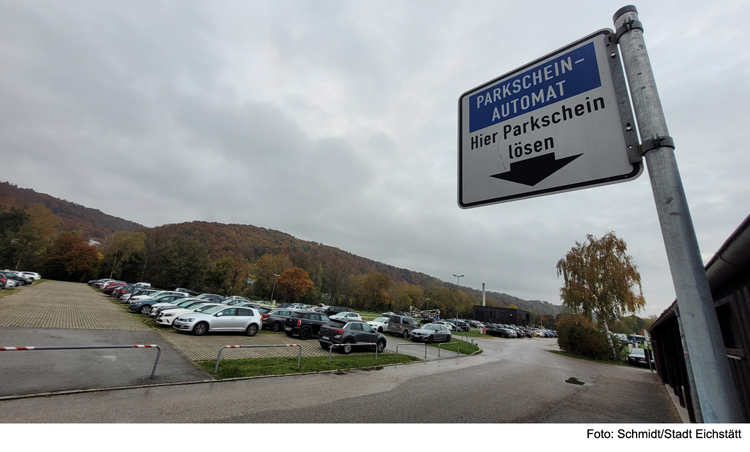 Parkplatz wird kostenpflichtig