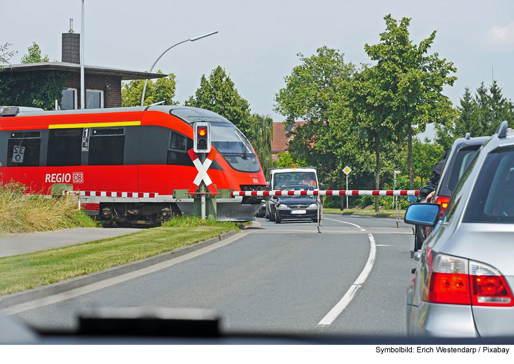 Bahnschranke umgefahren