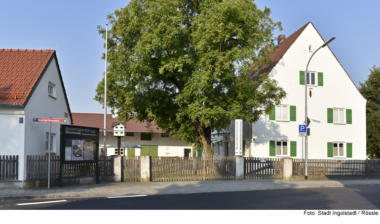 Kinder im Bauerngerätemuseum: Fadenzauber